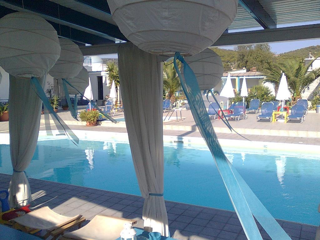 Helios Hotel Agia Marina  Экстерьер фото
